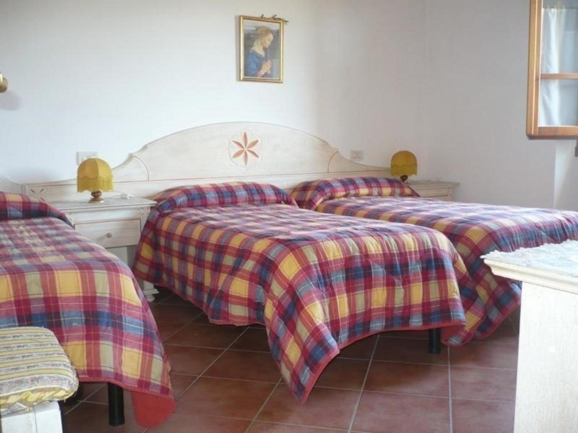 Charmantes Ferienhaus In Piani Della Rugginosa Mit Grossem Garten เรกเจลโล ภายนอก รูปภาพ
